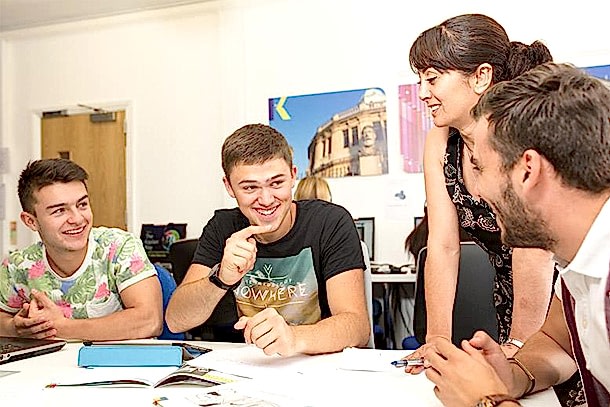 Yurtdışında 2 Aylık Dil Eğitimi