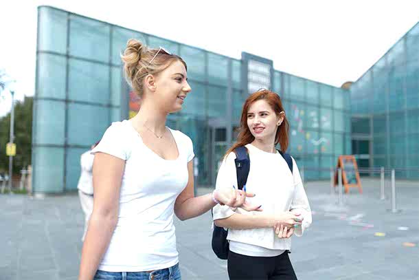 Yabancı Ülkede Dil Eğitimi Fiyatları